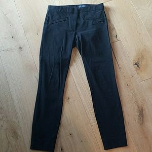 Gap size 4 black cropped pants